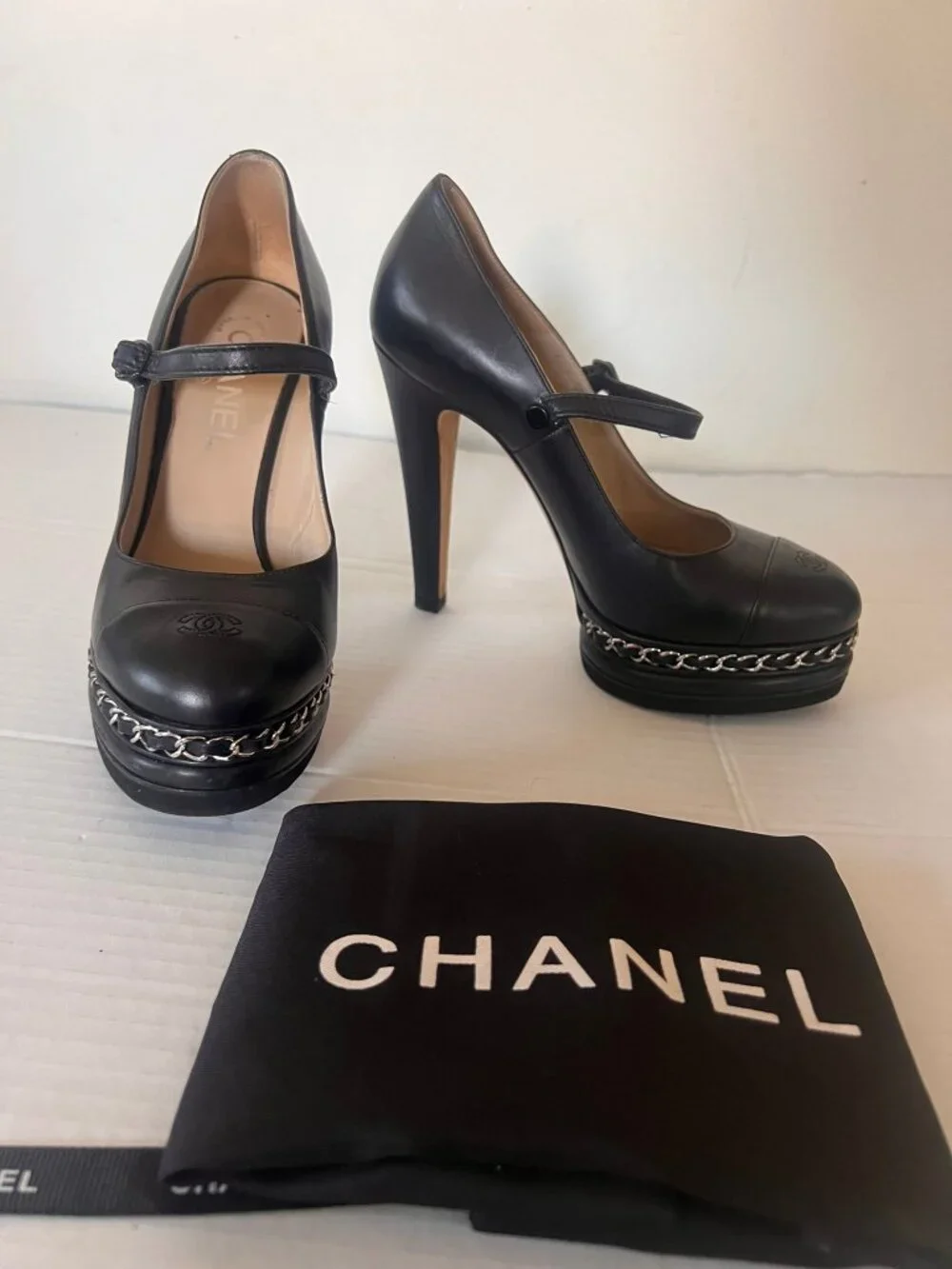 CHANEL CC CAP TOE CHAIN TRIM PLATFORM MARYJANE PUMP SZ 37 / 6.5 US -ADDED STRAP